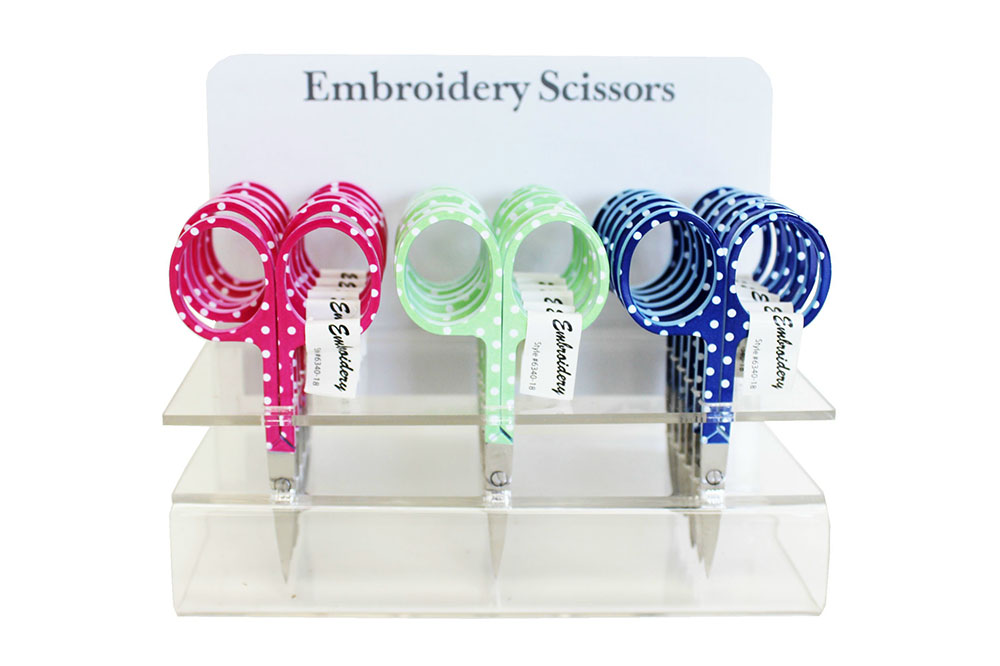 Embroidery Scissors – White Dots in a Plastic Display