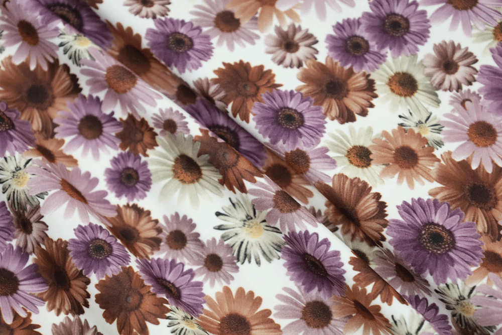 Double Brushed Spring Daisies Ivory/Dark Lavender